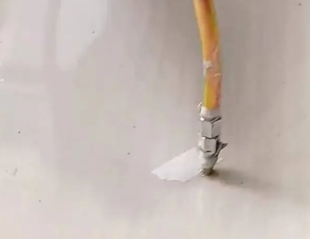 尧都瓷砖空鼓维修公司专业解答在瓷砖铺贴过程中，如果使用的砂料过粗（如全部使用了粗砂），可能会导致以下问题